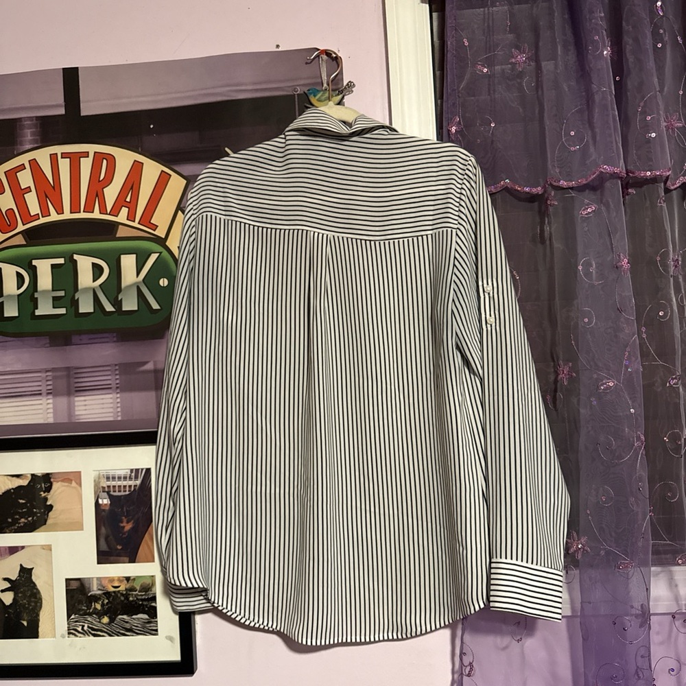express striped button down blouse - Picture 2 of 6
